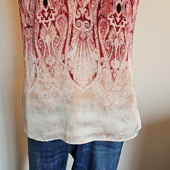 White House Black Market Burgundy and Cream Blouse - Picture 3 of 7